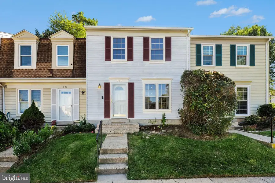 939 Holborn Ct, Sterling, VA 20164 - #2