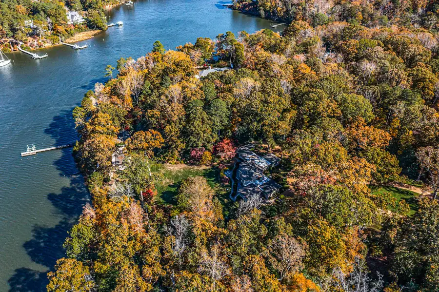 219 Red Fox Ln, Weems, VA 22576 - #2