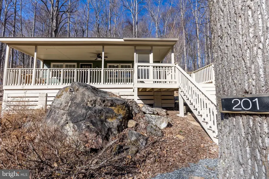 201 Chad Berry Ln, Syria, VA 22743 - Image #3