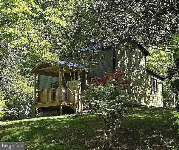 2303 W Hoover Rd, HAYWOOD, VA 22722