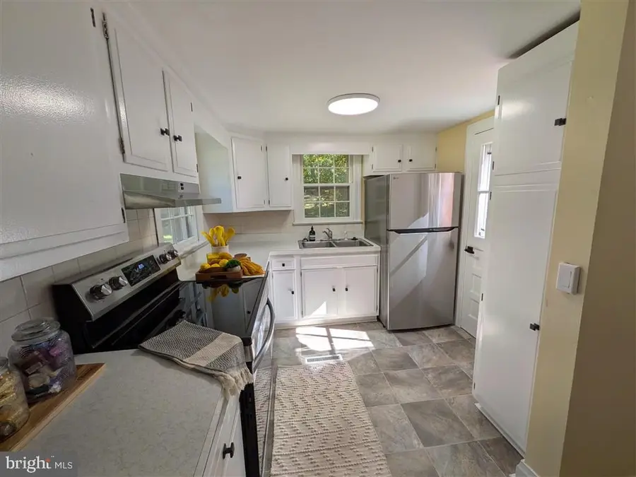 1380 S F T Valley Rd, Robertson, VA 00022 - #2