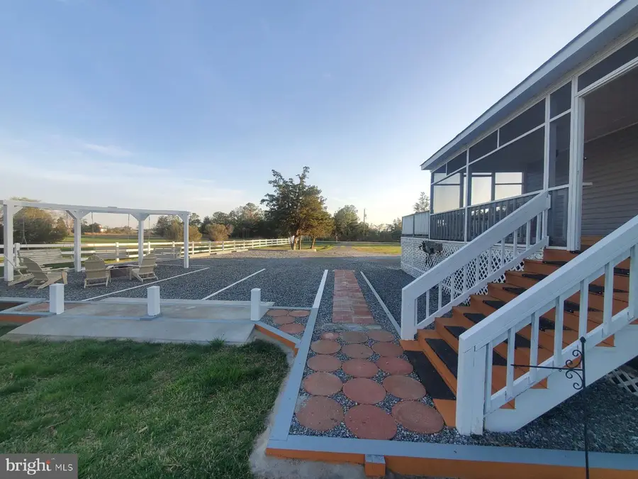 1887 Point Breeze Dr, Hudgins, VA 23076 - #3