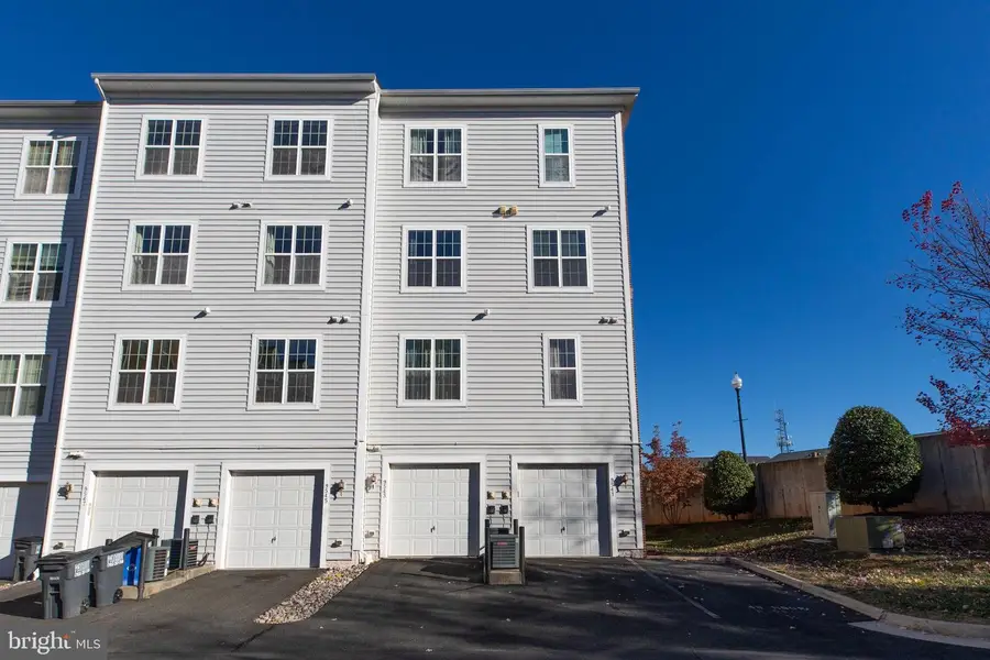 9541 Chancellorsville Ln, Manassas, VA 20110 - Image #2