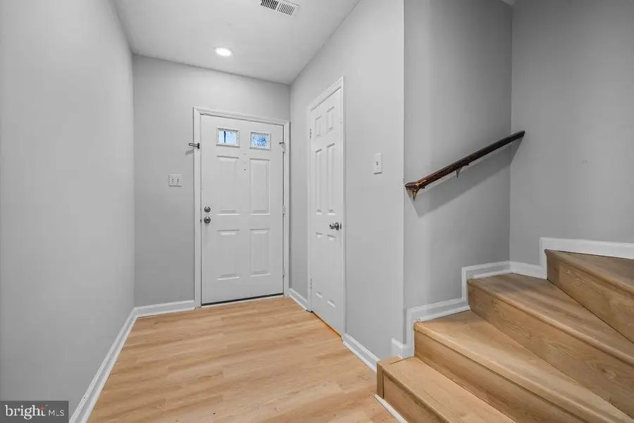 8504 Saddle Ct, Manassas, VA 20110 - Image #2