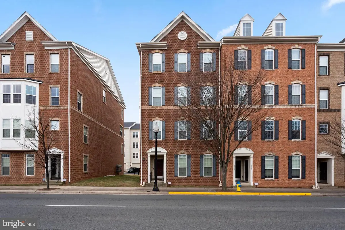 9557 Center St, Manassas, VA 20110 - Image #1