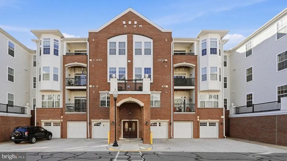 9202 Charleston Dr #406, Manassas, VA 20110 - Image #1