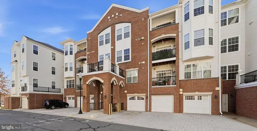 9202 Charleston Dr #406, Manassas, VA 20110 - Image #2