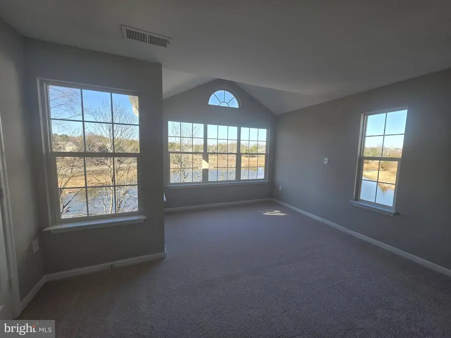 10260 Magnolia Grove Dr, Manassas, VA 20110 - Image #2