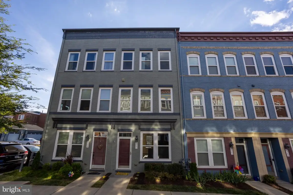 8941 Quarry Rd, Manassas, VA 20110 - #1