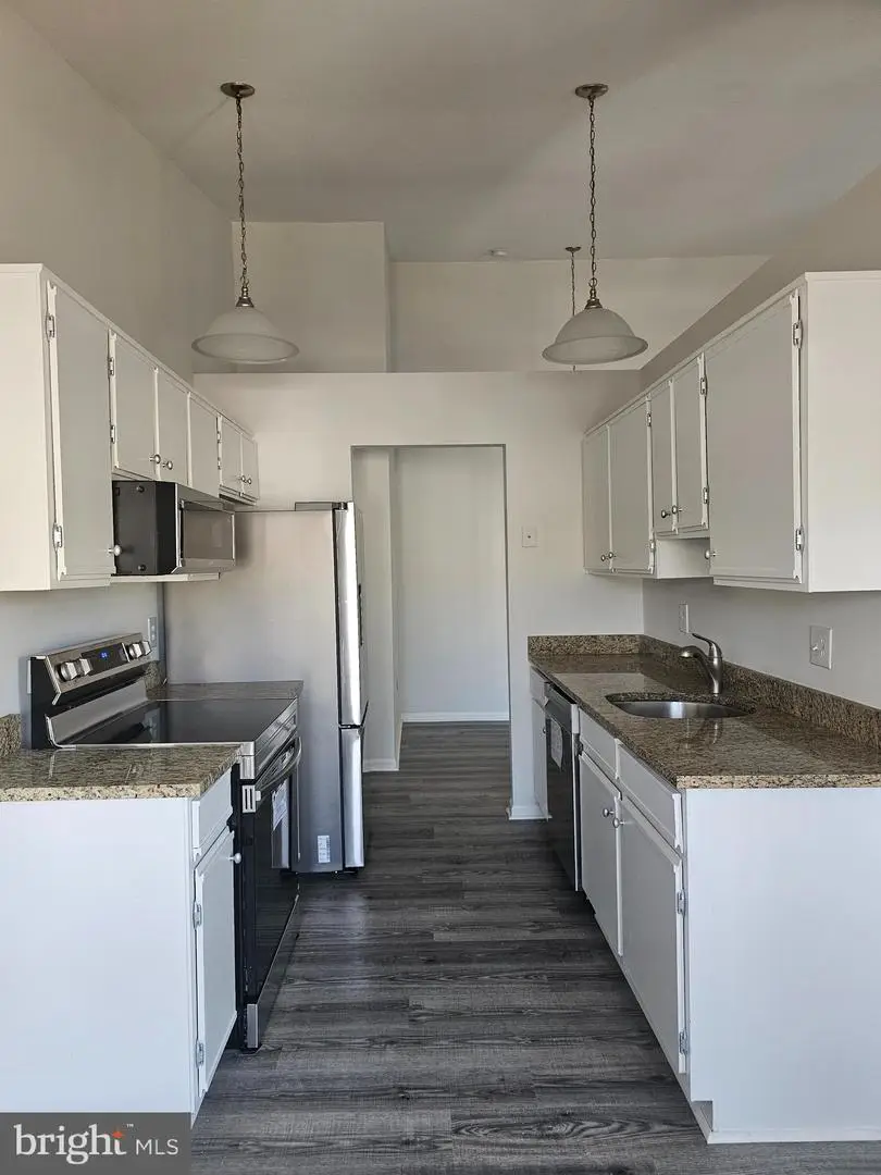 9569 Coggs Bill Dr #403, Manassas, VA 20110 - #2