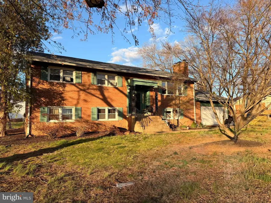 8907 Fort Dr, Manassas, VA 20110 - #2