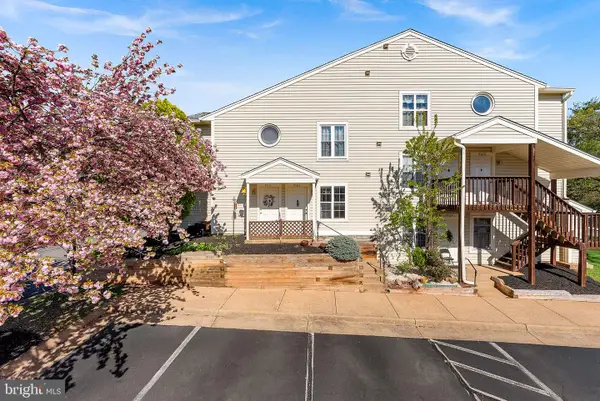 9363 Scarlet Oak Dr, MANASSAS, VA 20110