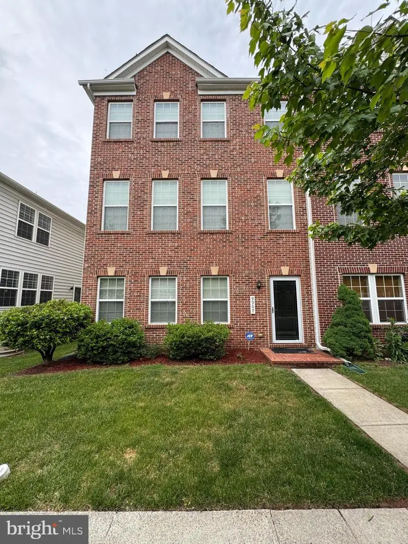 9967 Leander Ln, Manassas, VA 20110 - #1