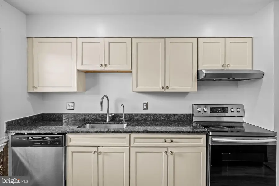8387 Woodline Ct, Manassas, VA 20110 - #3