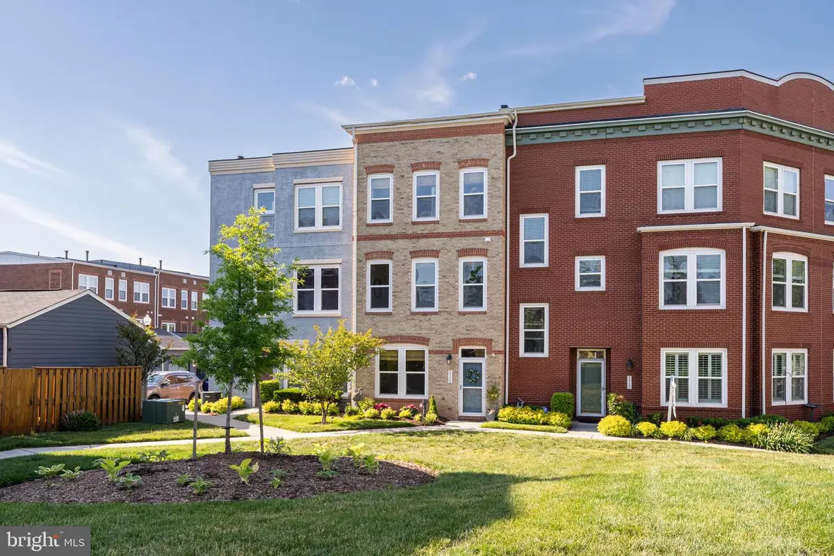 8924 Center St, Manassas, VA 20110 - #1