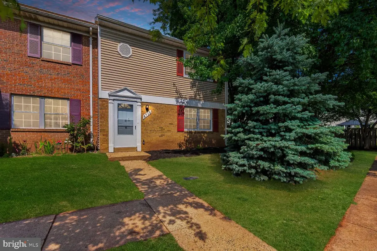 8715 Bretton Woods Dr, Manassas, VA 20110 - #1
