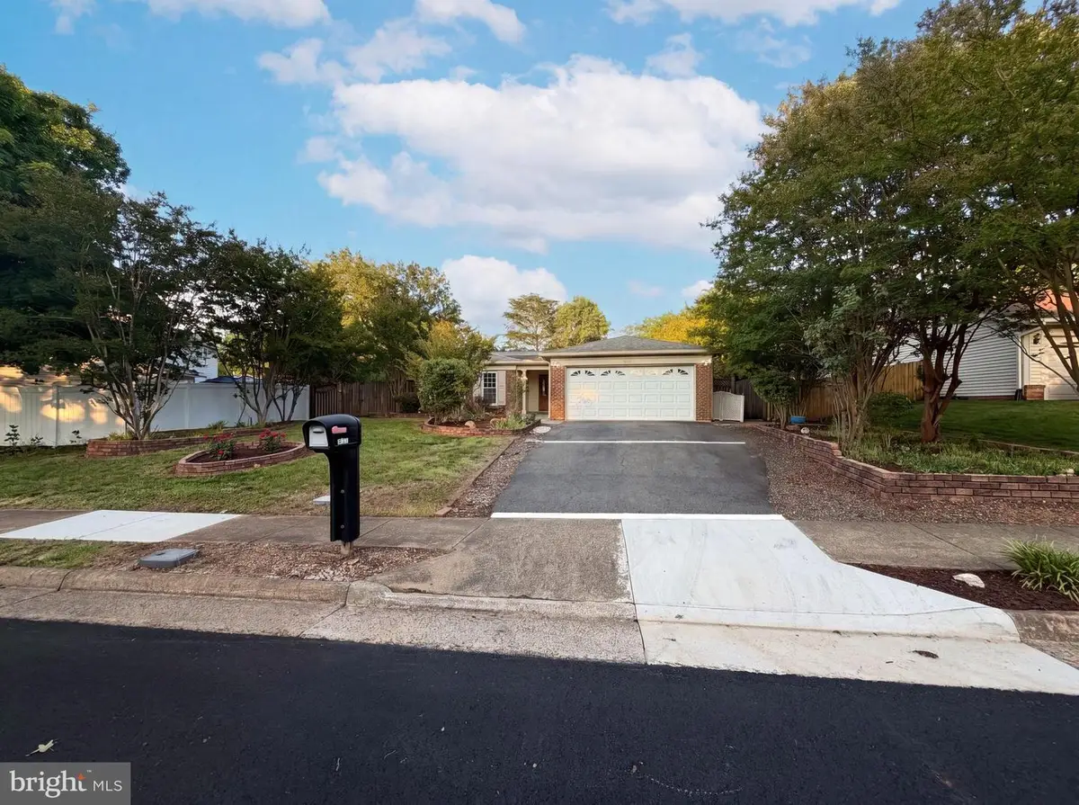 8947 Rosewood St, Manassas, VA 20110 - #1