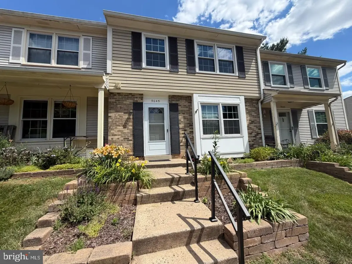 9045 Old Hickory Ct, Manassas, VA 20110 - #1