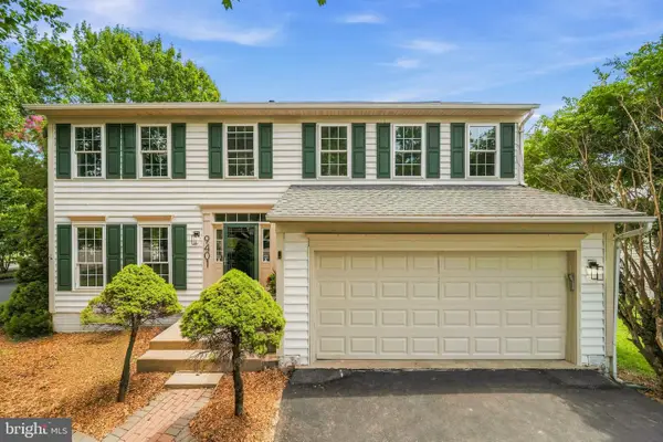 9401 Spice Glade Ct, MANASSAS, VA 20110