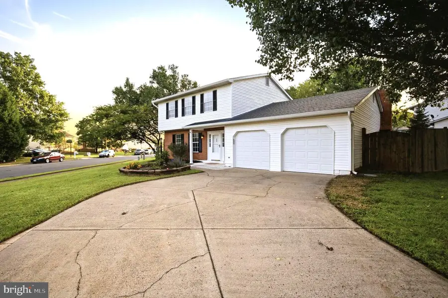 8933 Sweetbriar St, Manassas, VA 20110 - #2