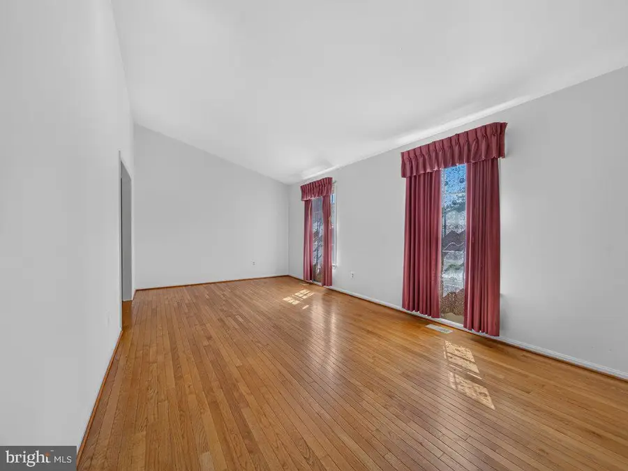9734 Zimbro Ave, Manassas, VA 20110 - #3