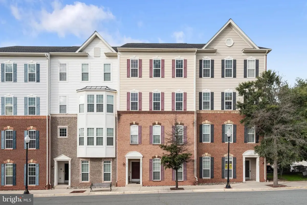 9508 Lee Ct, Manassas, VA 20110 - #1