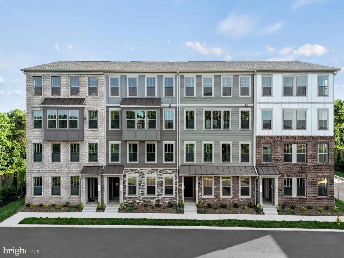 1114a Dabney Dr, Manassas Park, VA 20111 - Image #1