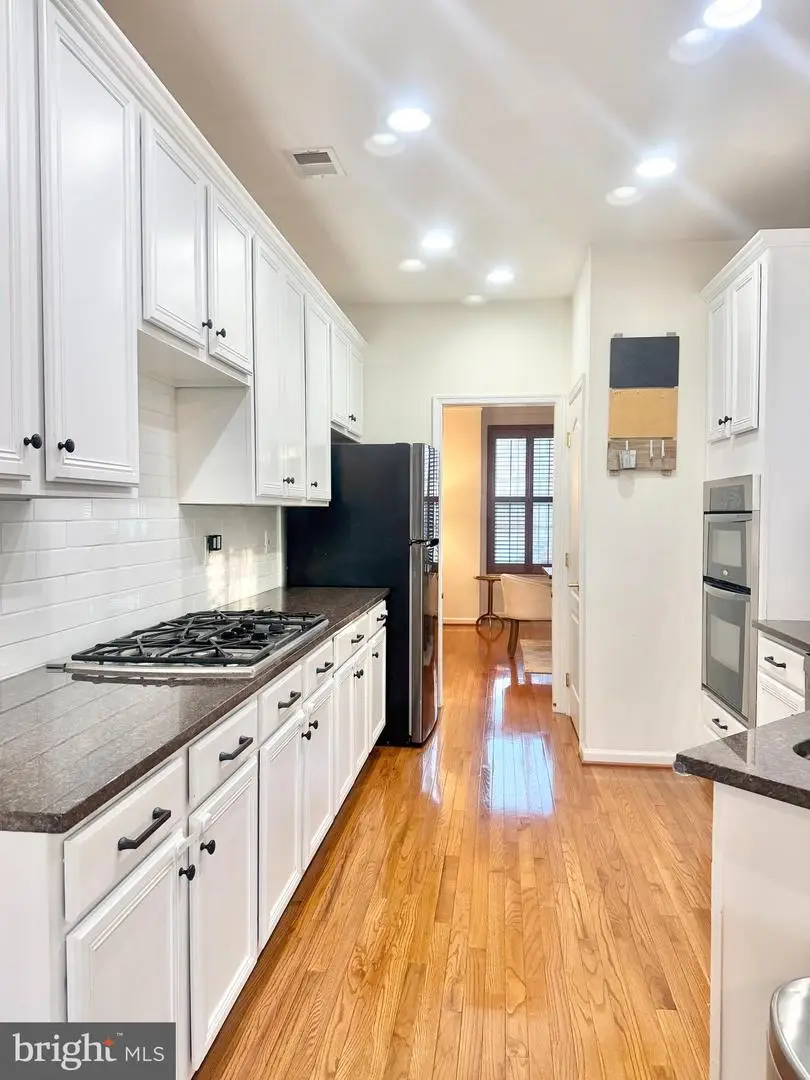 9748 Corbett Cir, Manassas Park, VA 20111 - Image #3