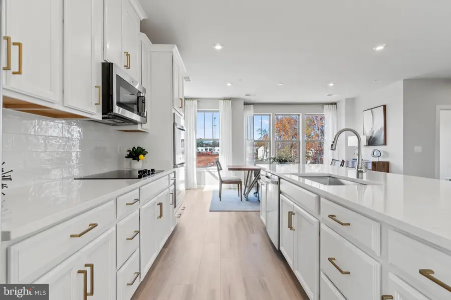 1110b Dabney Dr, Manassas Park, VA 20111 - Image #2