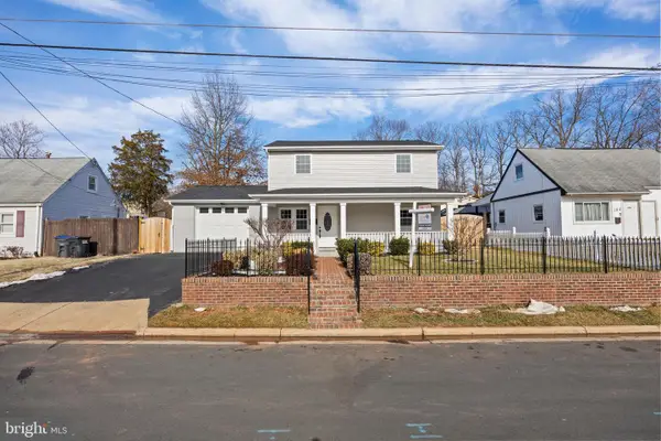 186 Lambert Dr, MANASSAS PARK, VA 20111