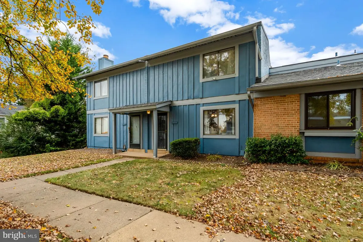 8667 Madera Ct, Manassas Park, VA 20111 - #1