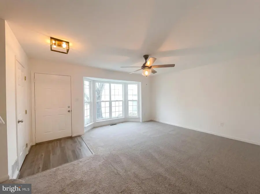 9228 Kristy Dr, Manassas Park, VA 20111 - #3