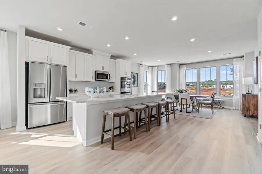 905b Glasgow Ln, Manassas Park, VA 20111 - #3