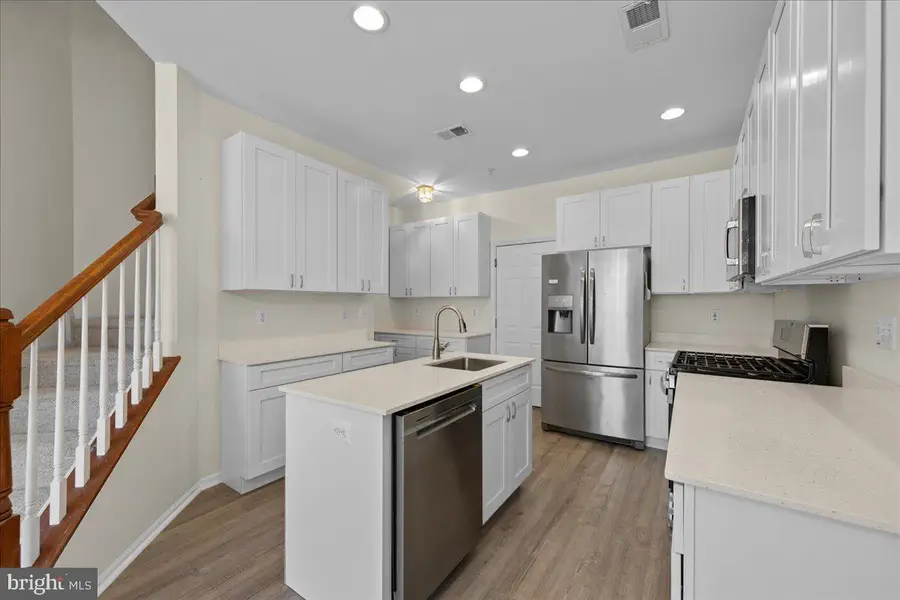 9812 Pickens Pl, Manassas Park, VA 20111 - #3