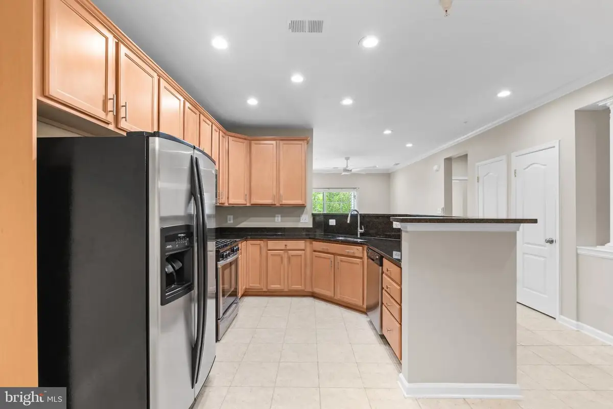 9724 Holmes Pl #unit 302, Manassas Park, VA 20111 - #1