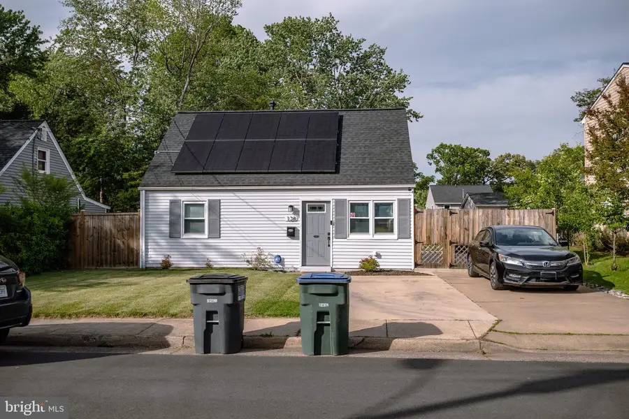 128 Martin Dr, Manassas Park, VA 20111 - #2