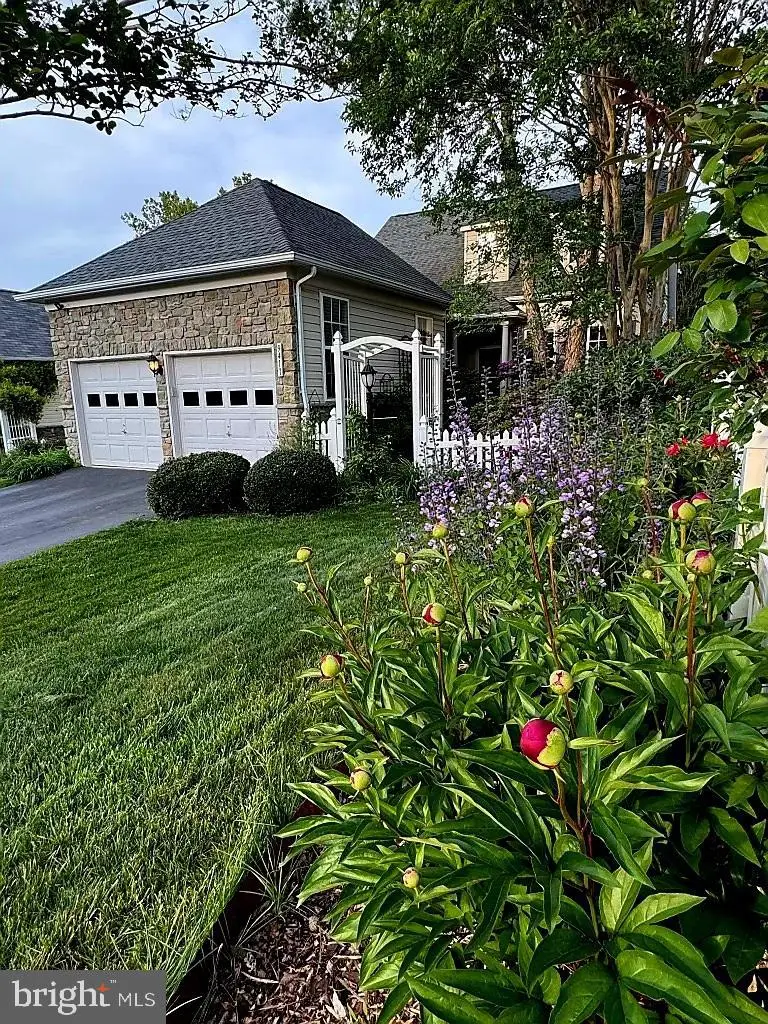 9411 Primrose Ln, Manassas Park, VA 20111 - #1