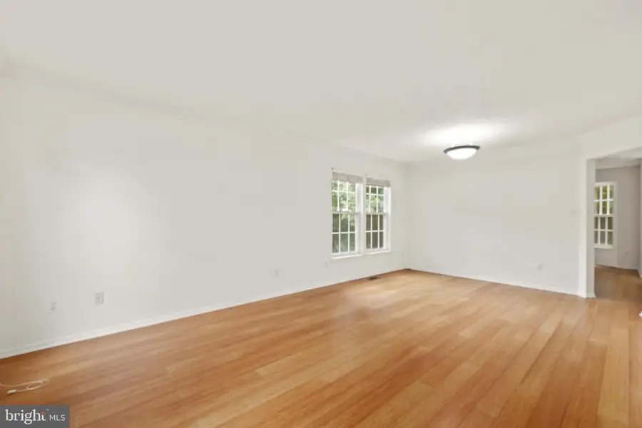 9242 Matthew Dr, Manassas Park, VA 20111 - #3