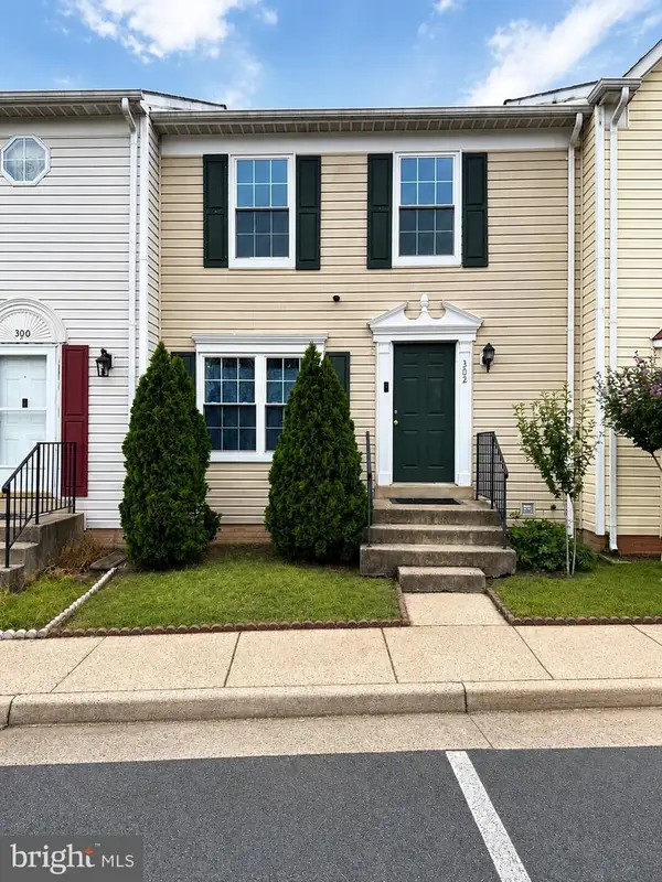 302 Moseby Ct, MANASSAS PARK, VA 20111