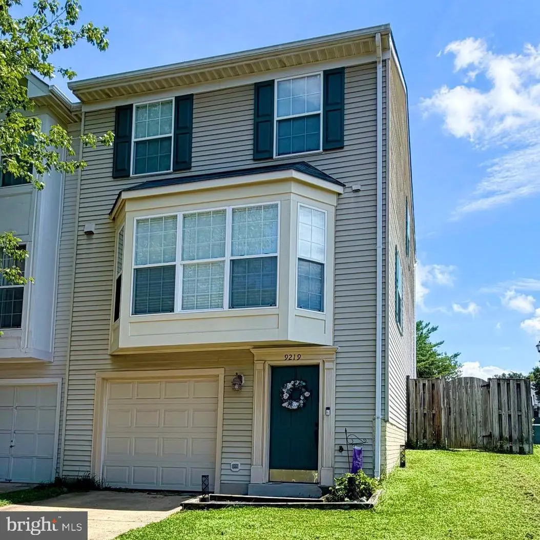 9219 Kristy Dr, Manassas Park, VA 20111 - #1