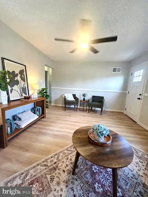 109 Manassas Dr, Manassas Park, VA 20111 - #3