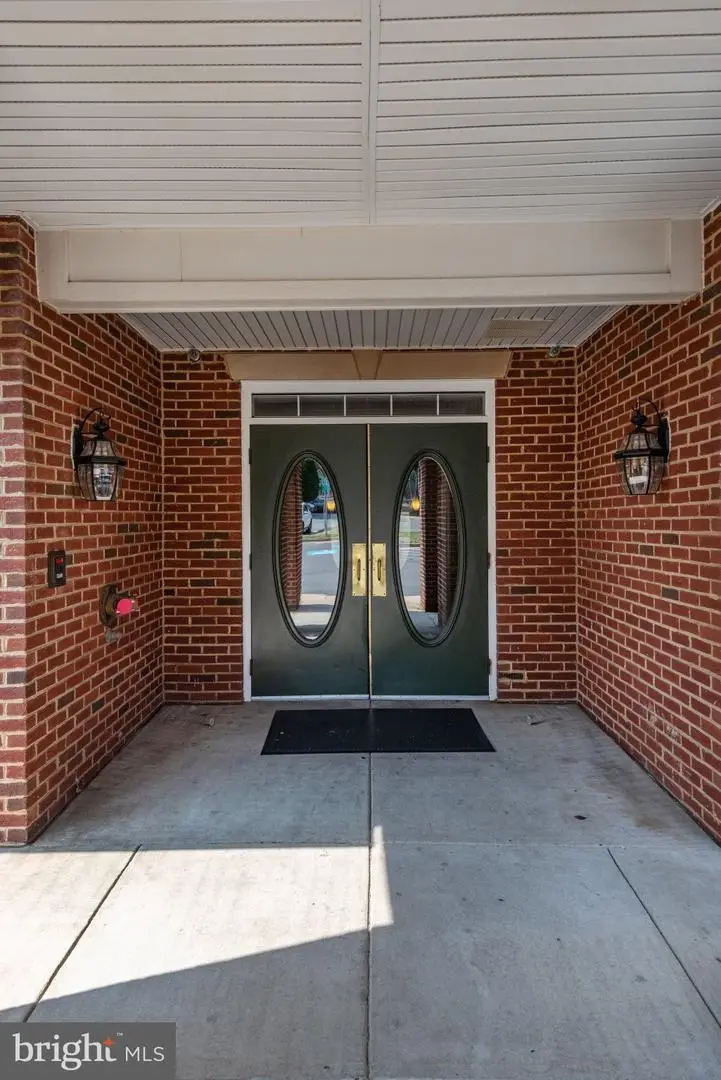 9712 Handerson Pl #unit 301, Manassas Park, VA 20111 - #3
