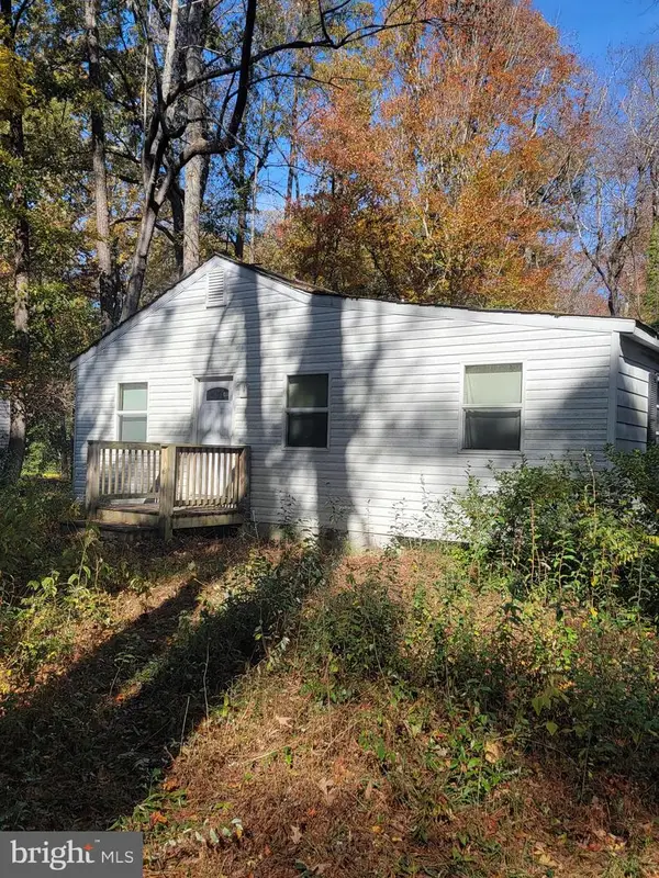 89 Poplar Dr, HARTFIELD, VA 23071