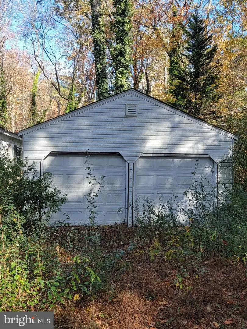 89 Poplar Dr, Hartfield, VA 23071 - Image #2