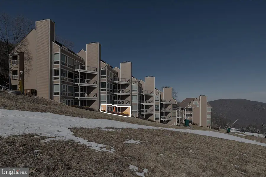 905 Diamond Hill Condos, Wintergreen, VA 22967 - #2