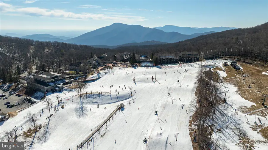 905 Diamond Hill Condos, Wintergreen, VA 22967 - #3
