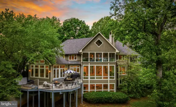 390 Saddleback Knl, NELLYSFORD, VA 22958