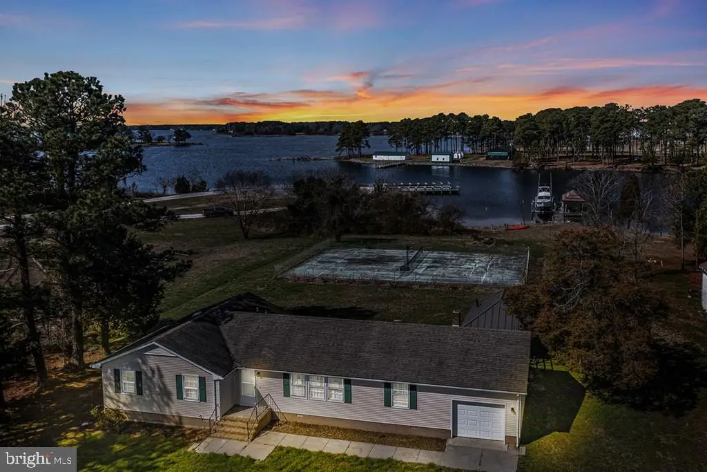 2082 Fleeton Rd, Reedville, VA 22539 - Image #1