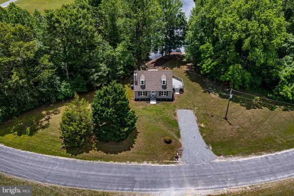 647 Lakeview Dr, HEATHSVILLE, VA 22473