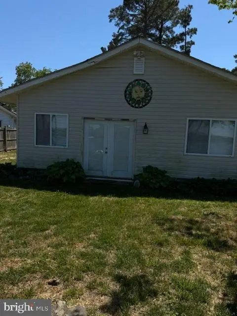 823 Greenfield Point Dr, Reedville, VA 22539 - #1